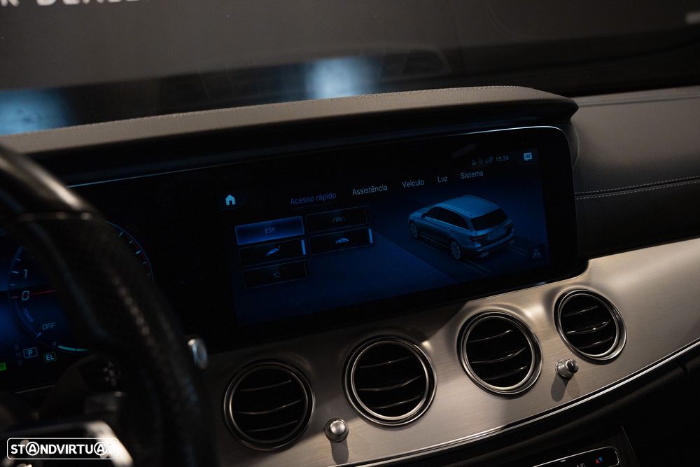 Mercedes-Benz E 300 e AMG Line - 23