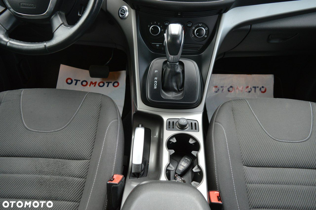 Ford Kuga - 24