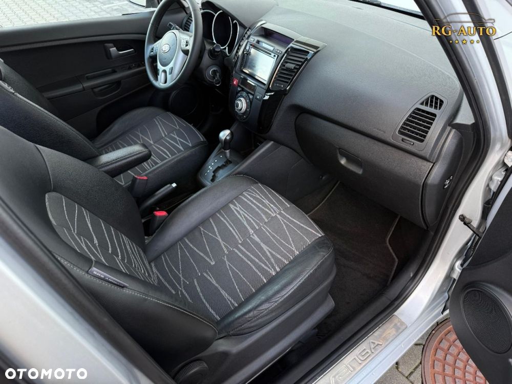 Kia Venga - 31