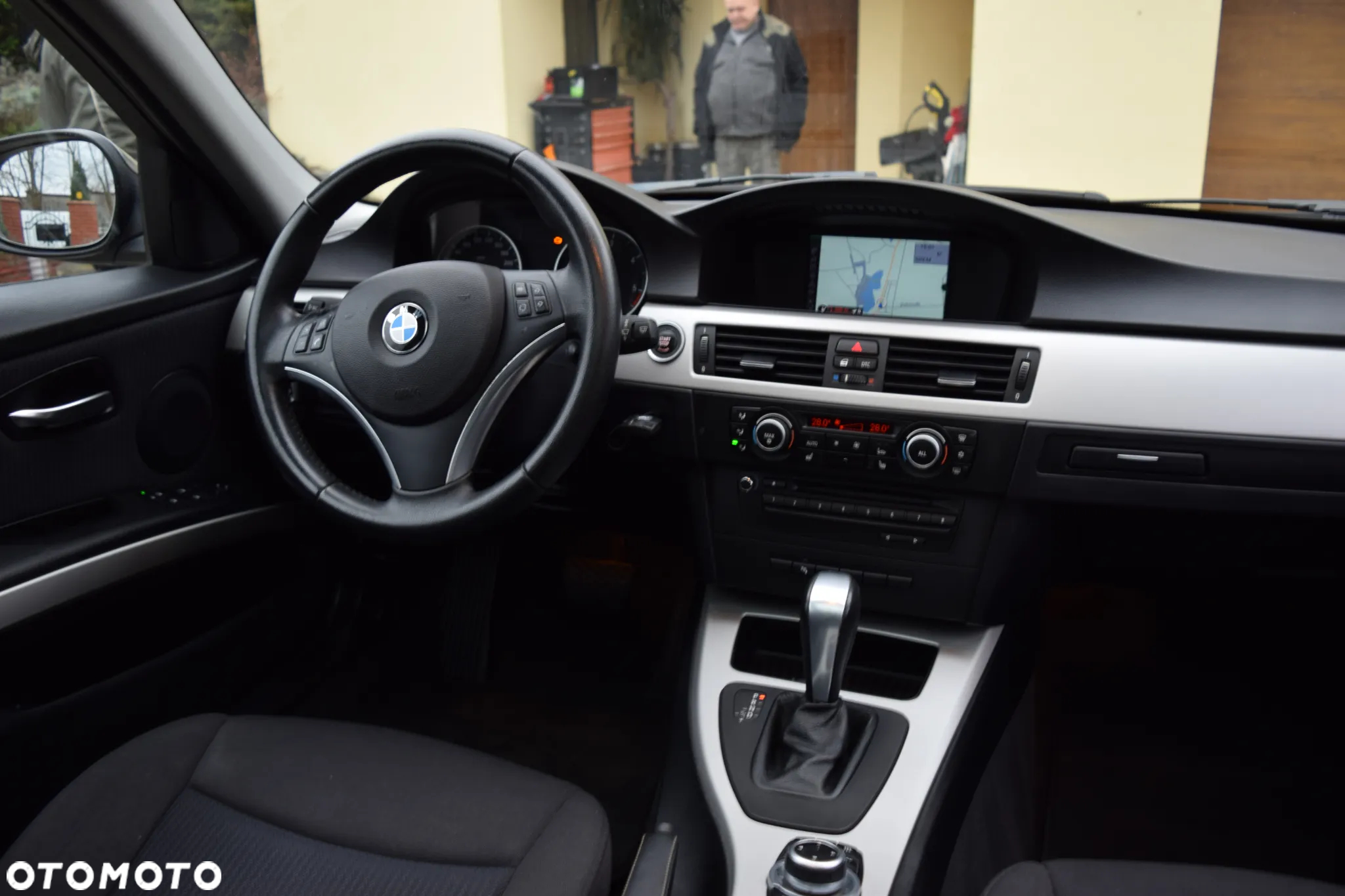 BMW Seria 3 318d - 10