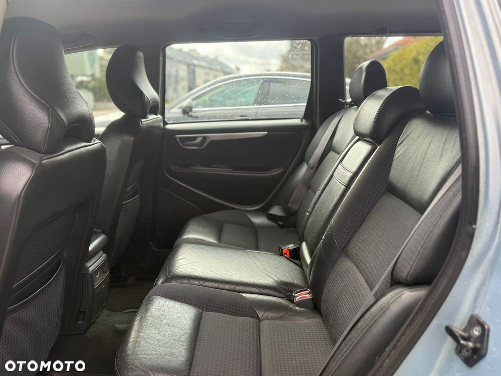 Volvo V70 2.4 T - 10