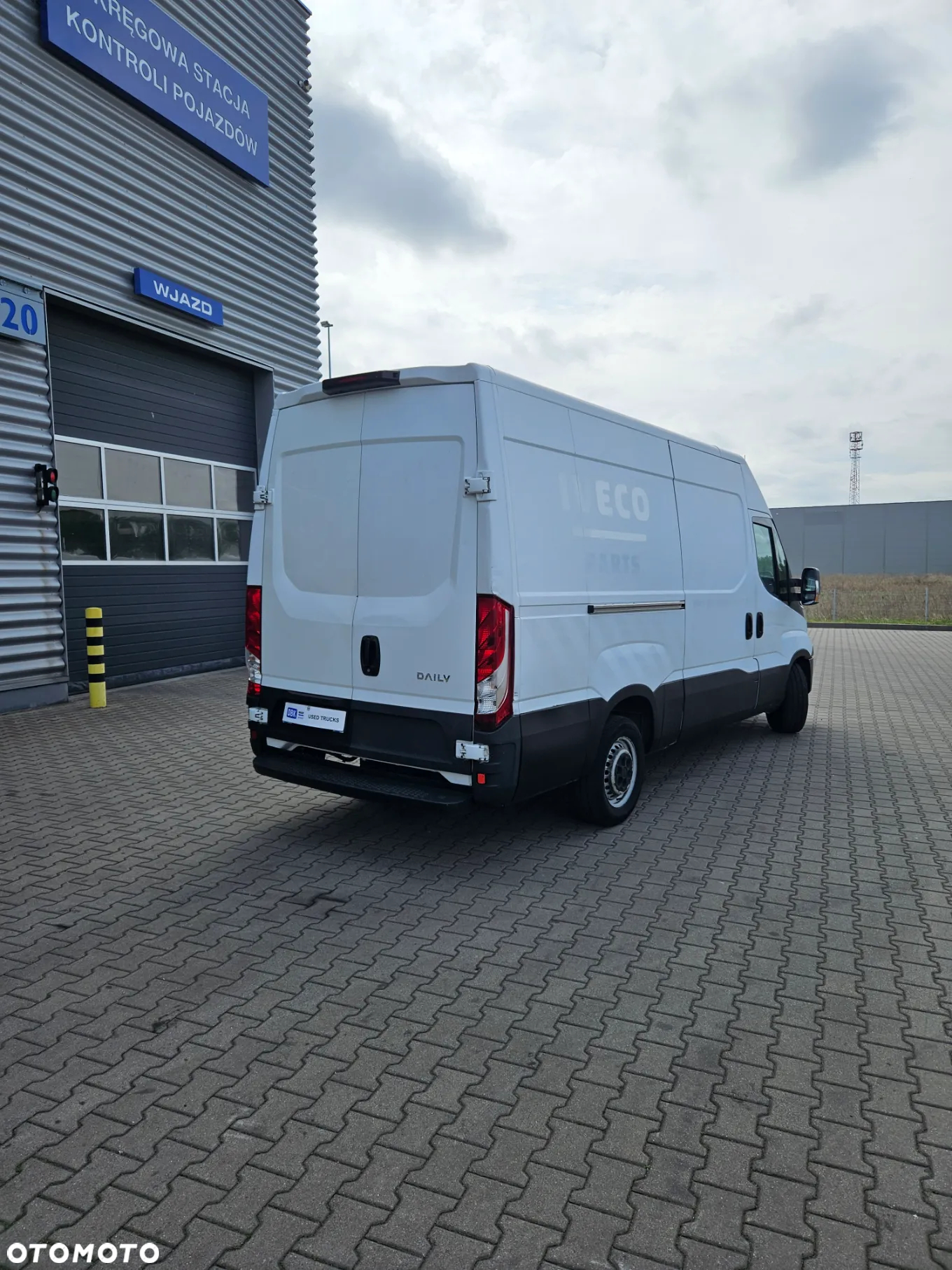 Iveco 35S15V - 15