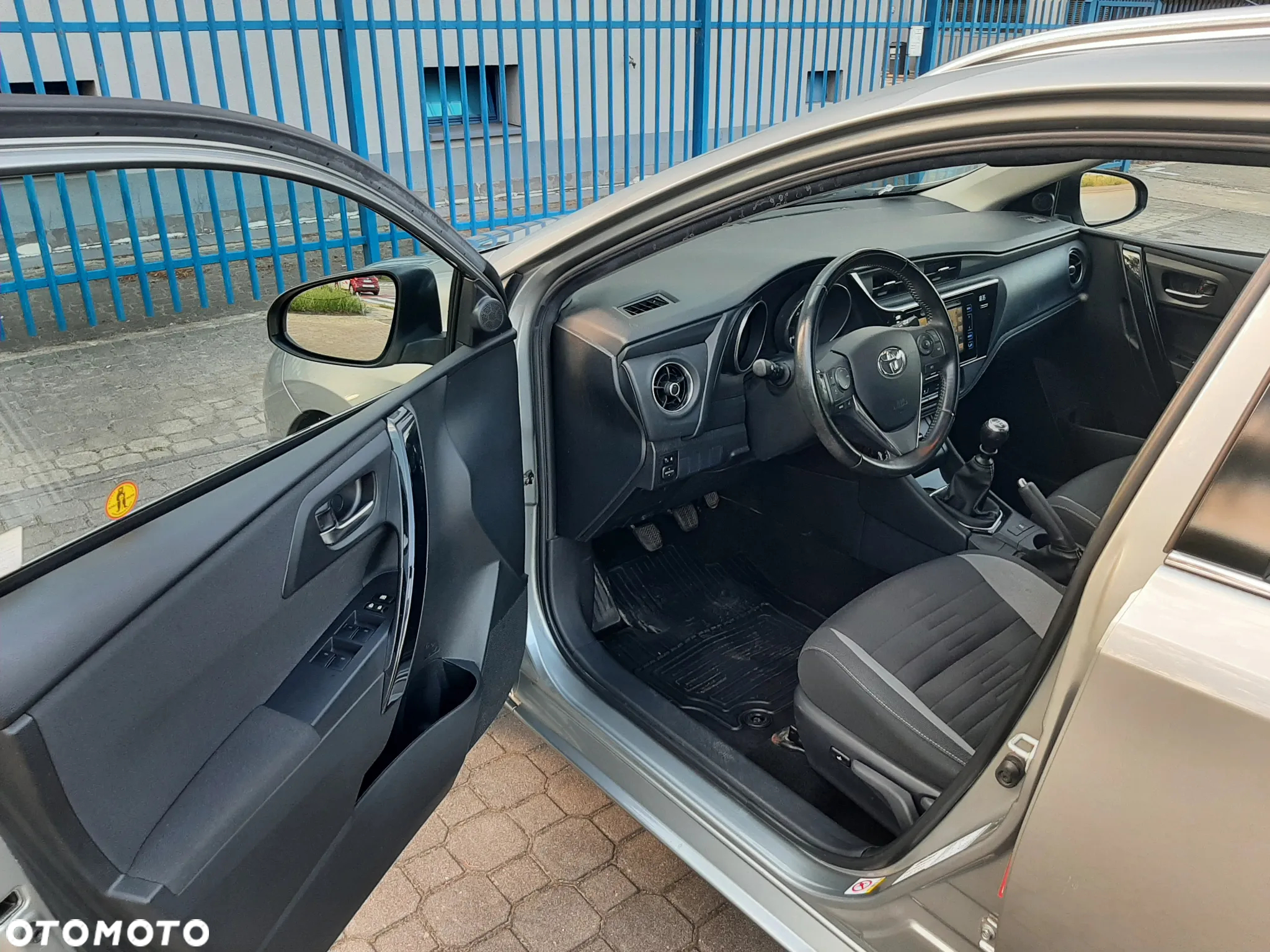 Toyota Auris 1.6 Comfort - 9