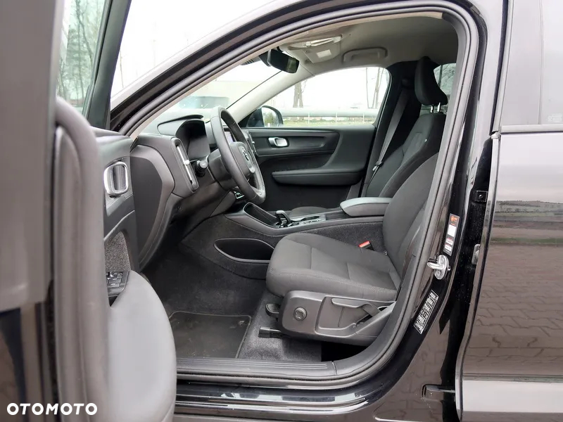 Volvo XC 40 B3 Core - 29