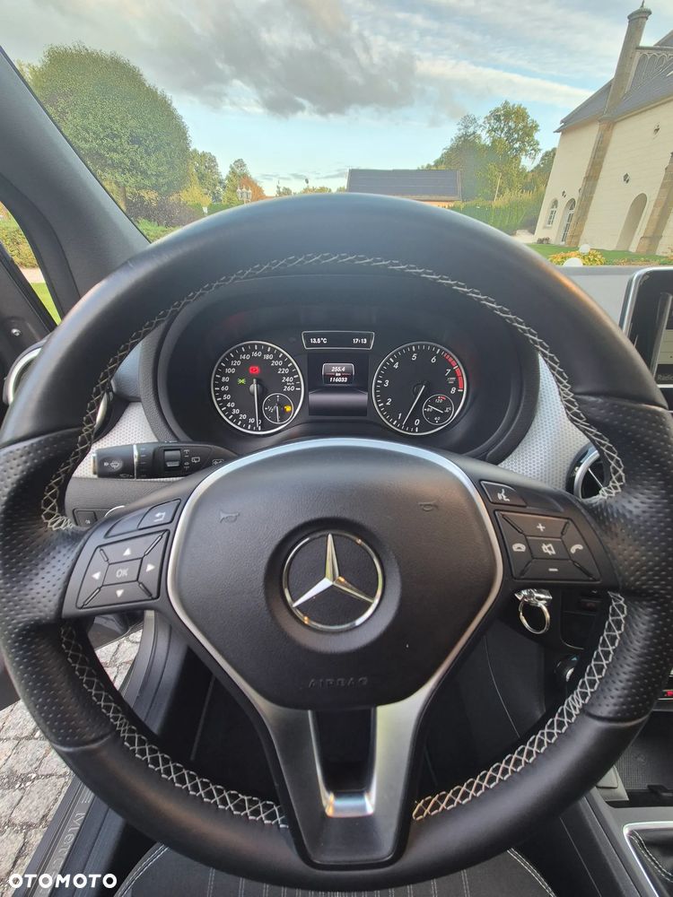 Mercedes-Benz Klasa B 180 AMG Line - 18