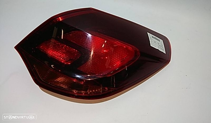 Farolim direito OPEL Astra J - 2