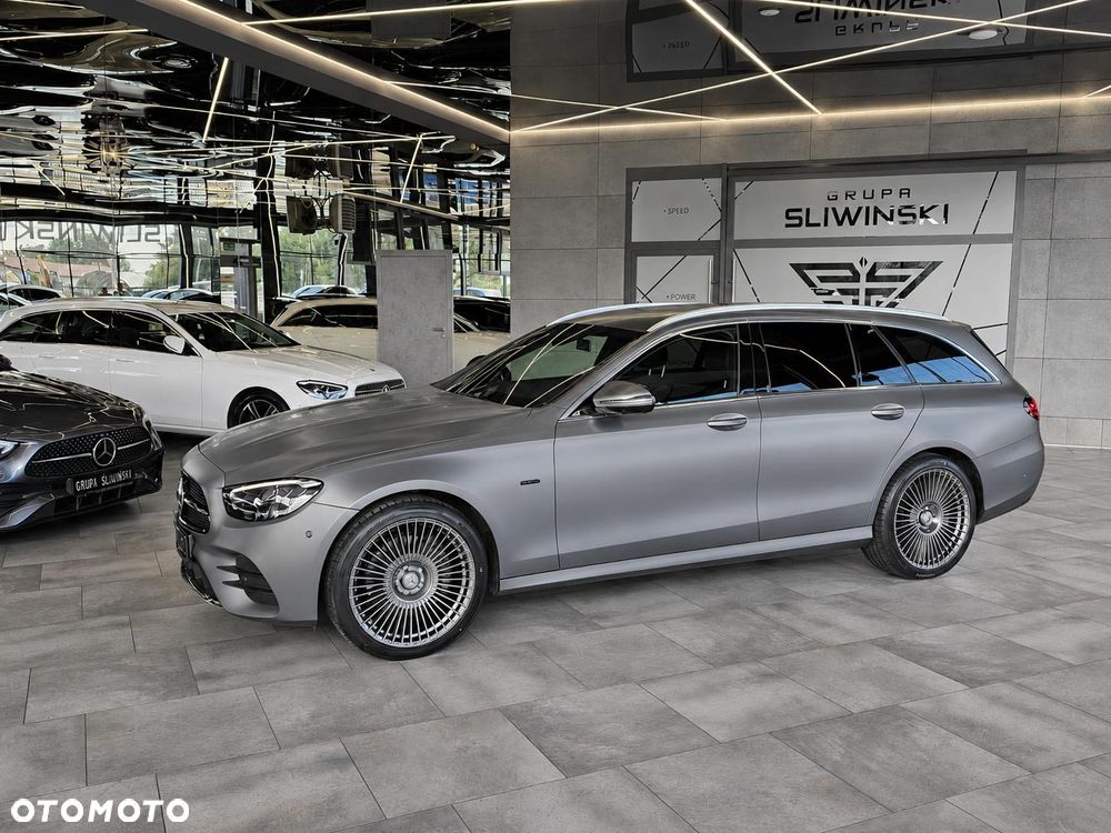 Mercedes-Benz Klasa E 300 de 4-Matic AMG - 4