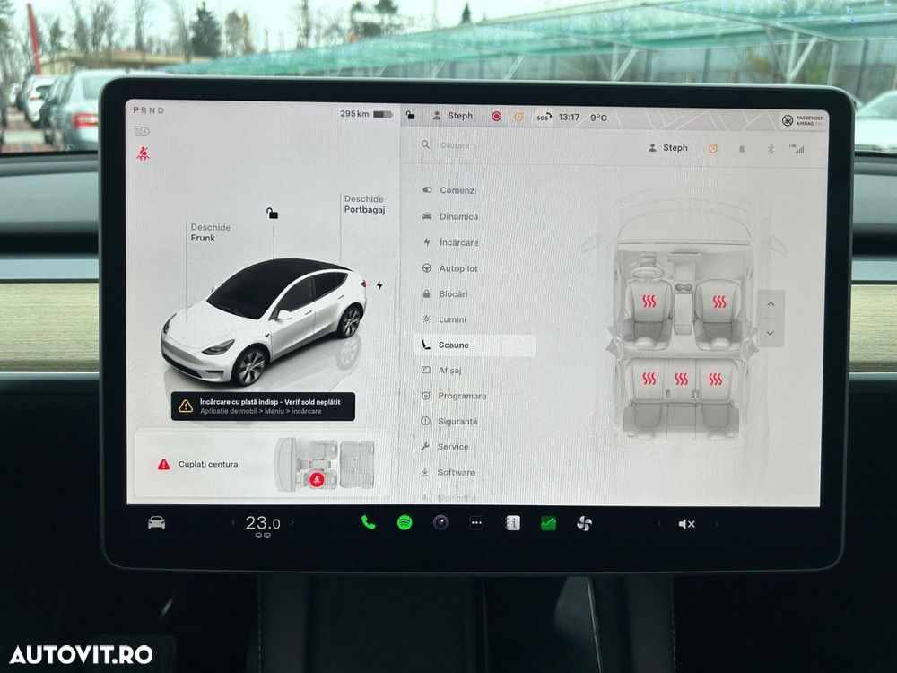 Tesla Model Y Long Range Dual Motor AWD - 26