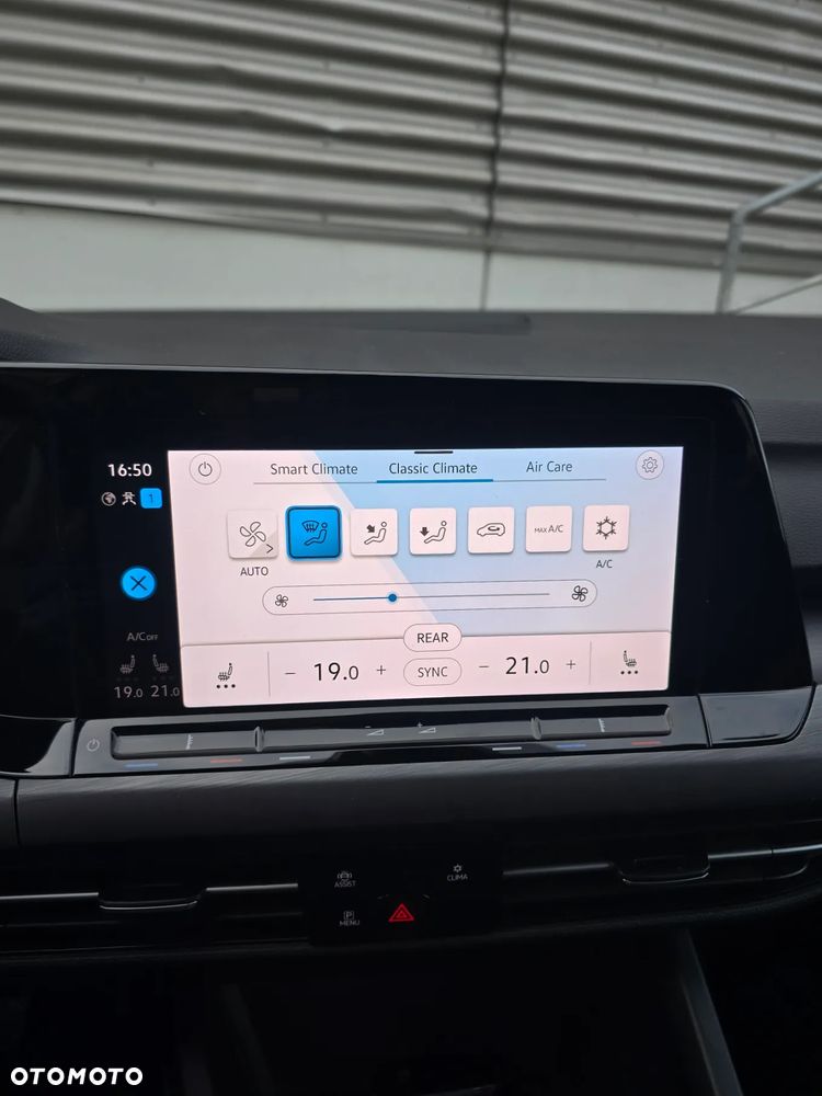 Volkswagen Golf 2.0 TDI SCR DSG Style - 22