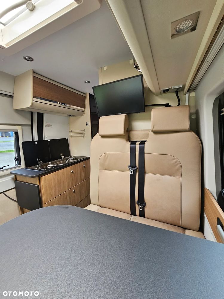 Adria TWIN 600 LUX Zimowy Hak MAX doposażony - 14