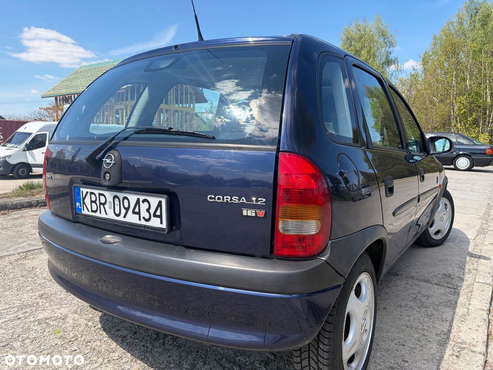 Opel Corsa 1.2 City 16v - 8