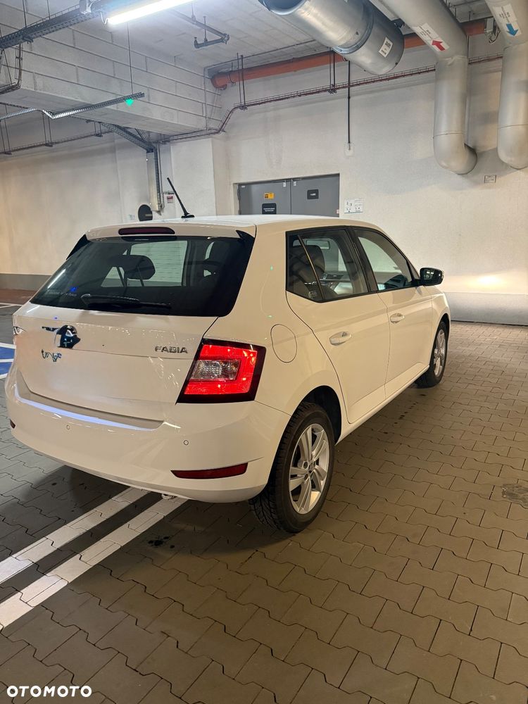 Skoda Fabia 1.0 TSI Ambition - 4