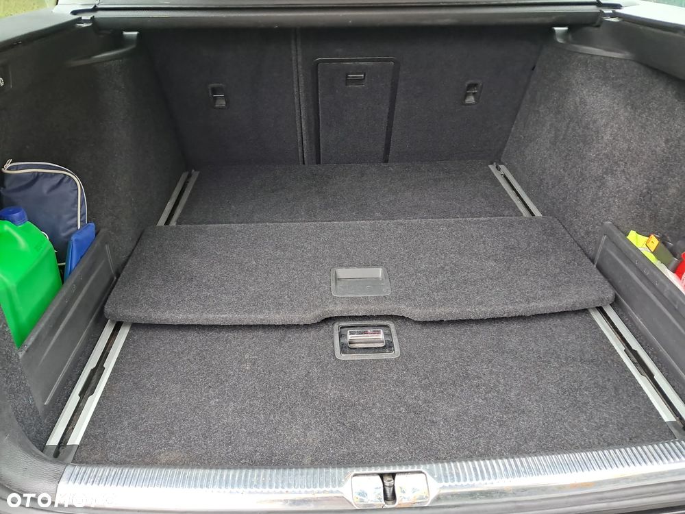 Volkswagen Passat - 19