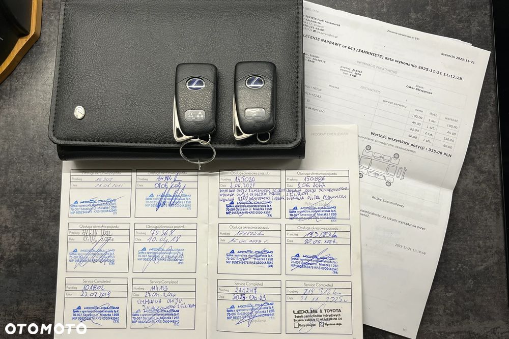 Lexus IS 300h F Sport - 40