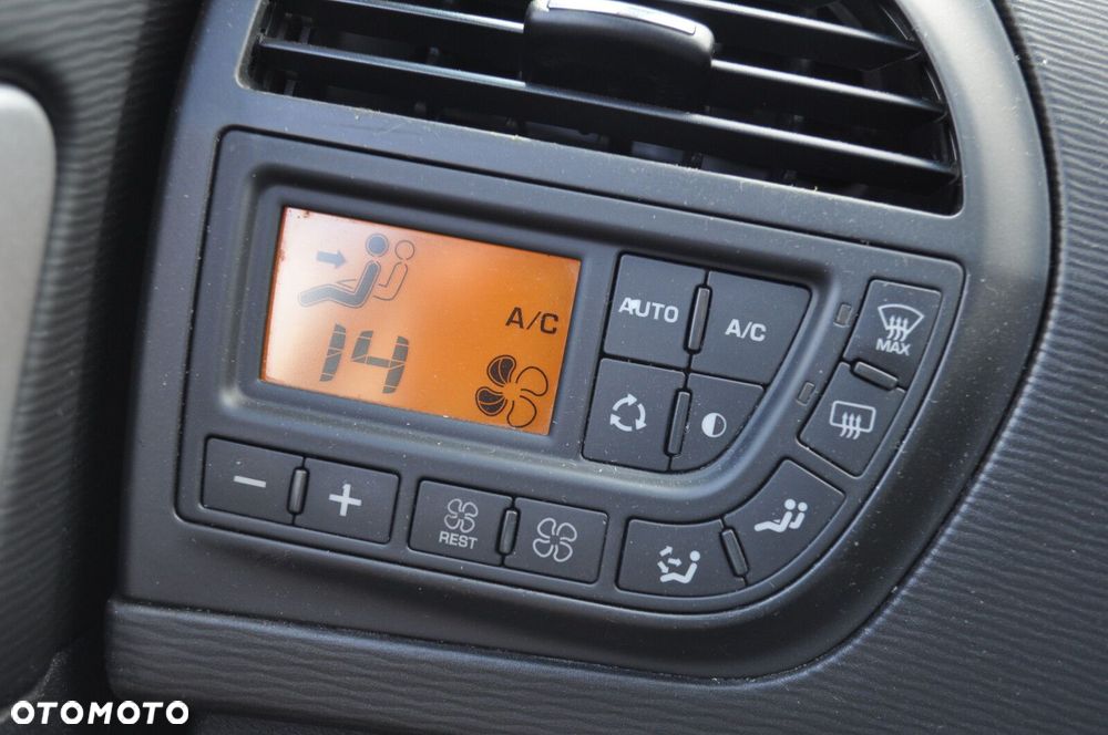 Citroën C4 Picasso - 11