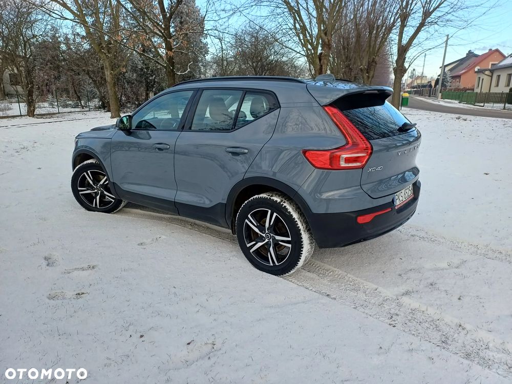Volvo XC 40 B3 B DKG Plus Dark - 15