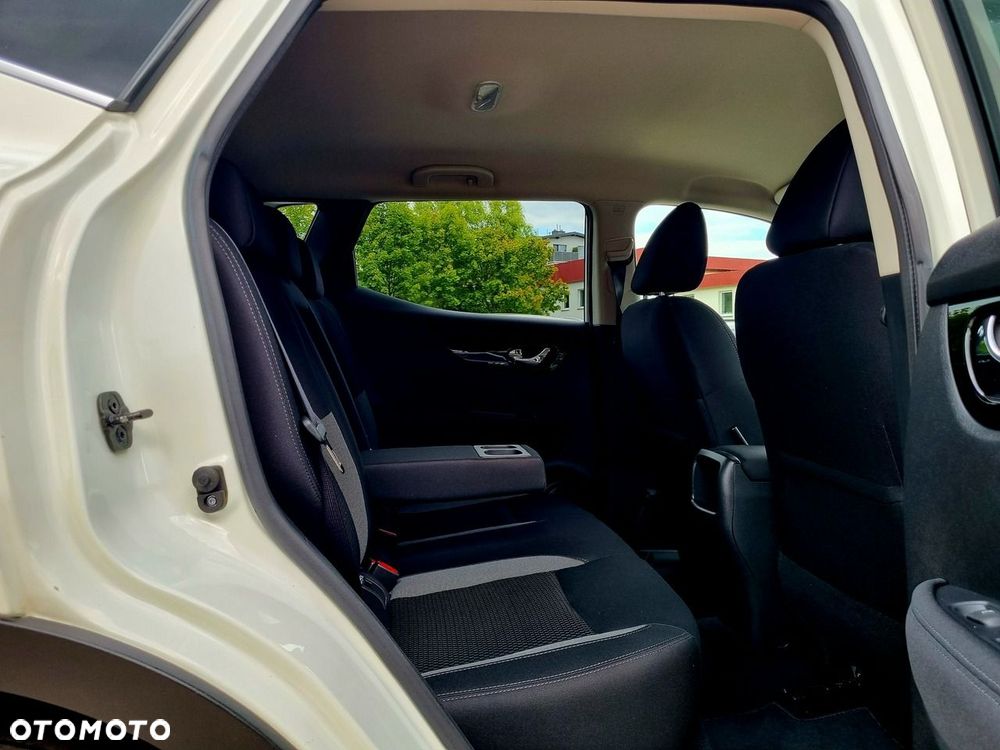 Nissan Qashqai 1.2 DIG-T Tekna EU6 - 12