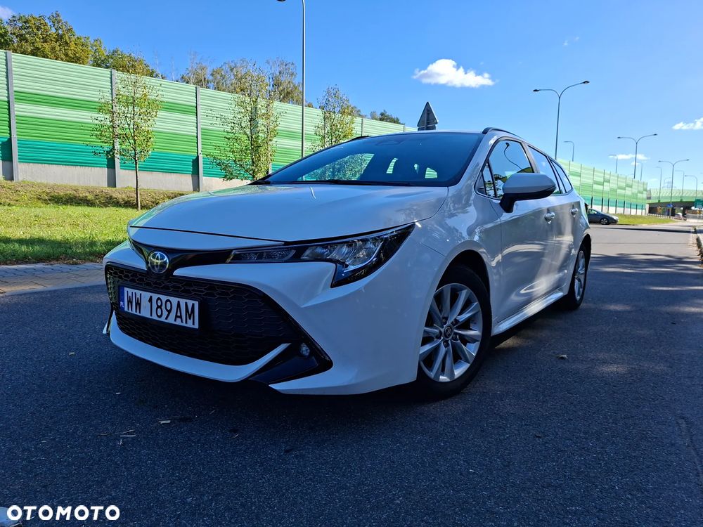 Toyota Corolla ver-1-8-hybrid-active - 1