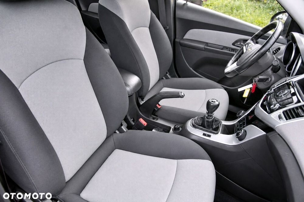 Chevrolet Cruze 1.6 LS - 16