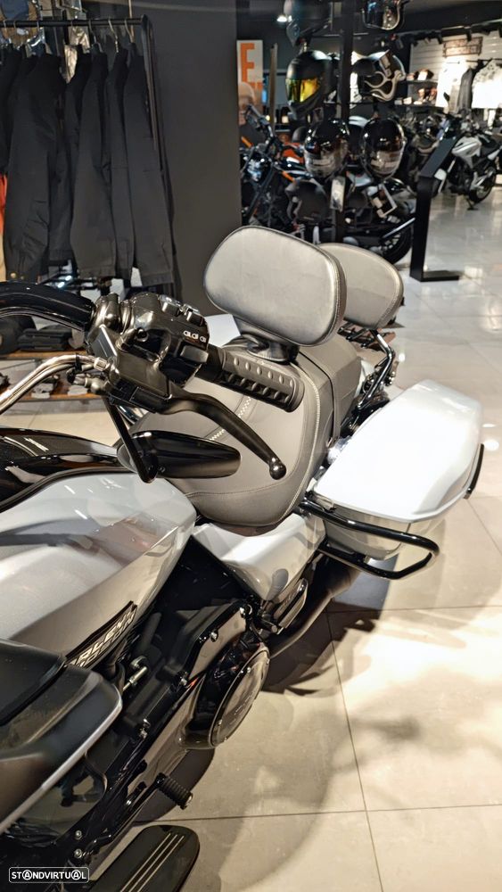 Harley-Davidson Road Glide - 7