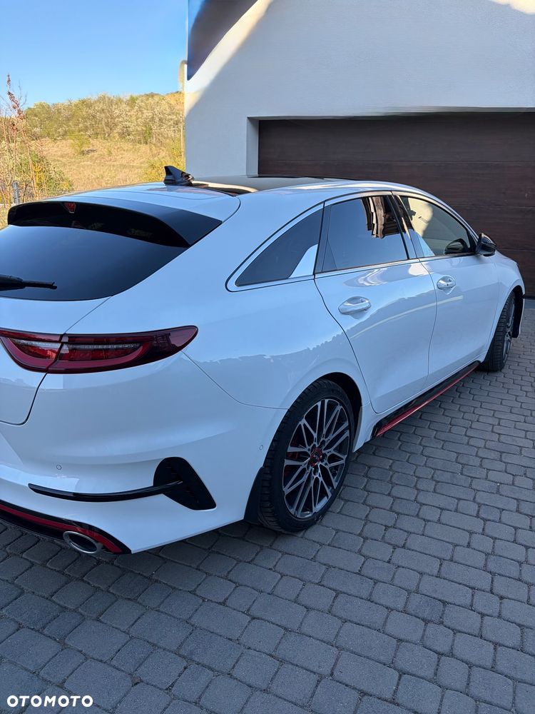 Kia ProCeed - 5