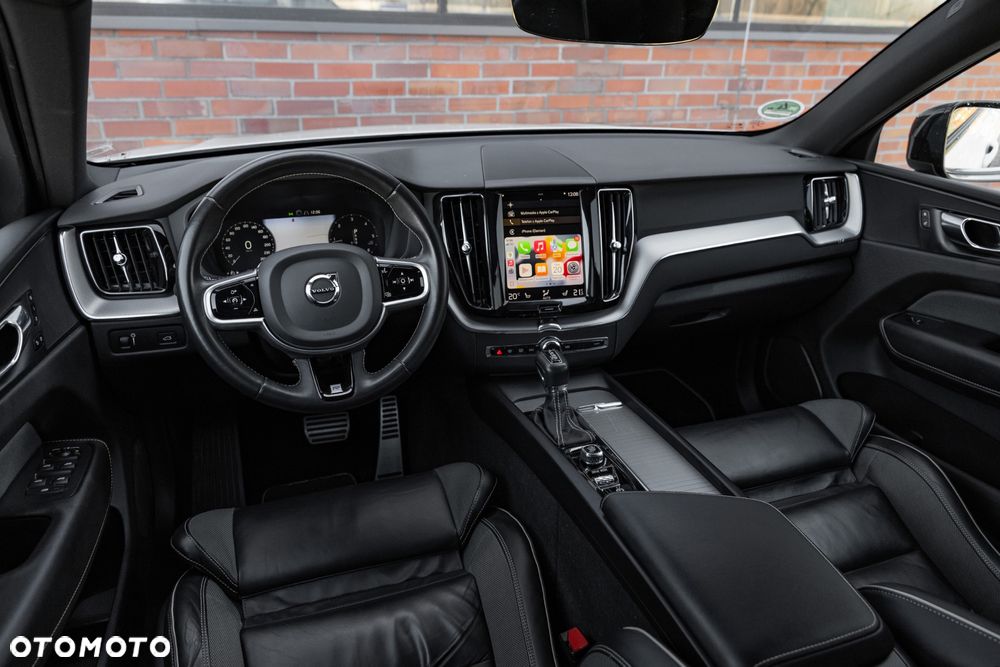Volvo XC 60 D4 AWD Geartronic RDesign - 24