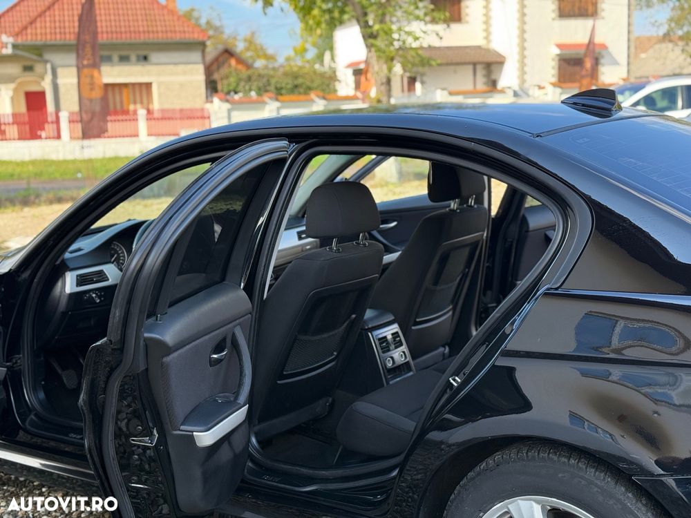 BMW Seria 3 320d - 8
