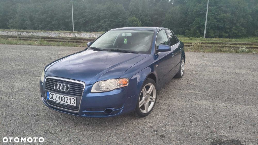 Audi A4 Limousine - 1