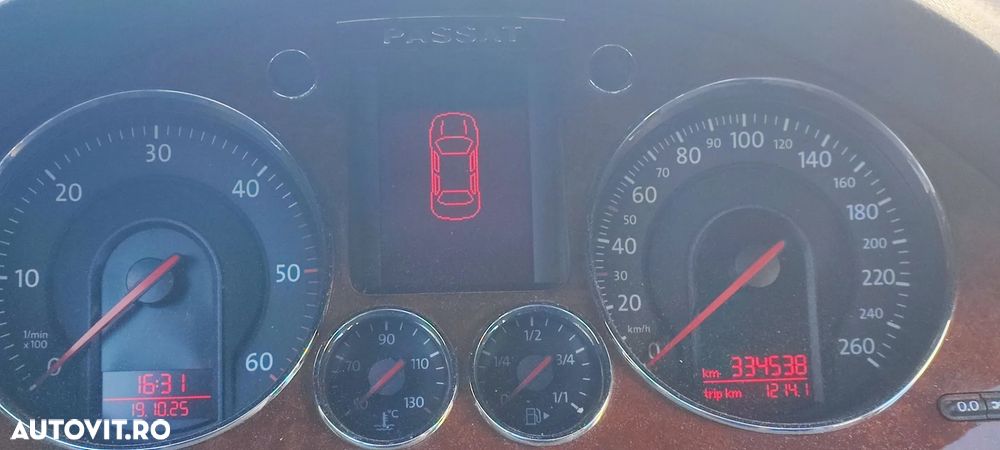 Volkswagen Passat 2.0TDI Highline DPF DSG - 23