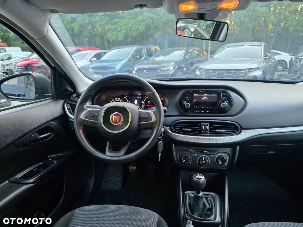 Fiat Tipo 1.4 16V Easy - 19