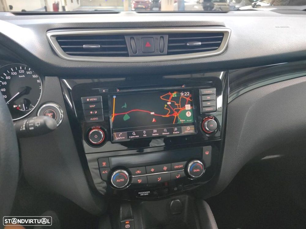 Nissan Qashqai 1.5 dCi N-Connecta - 6