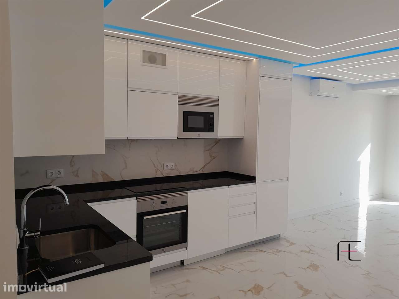 Apartamento T2 Venda em Quarteira,Loulé - Grande imagem: 4/20