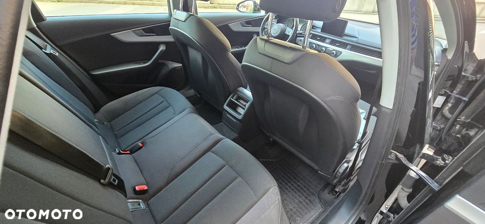 Audi A4 Avant 2.0 TDI - 10