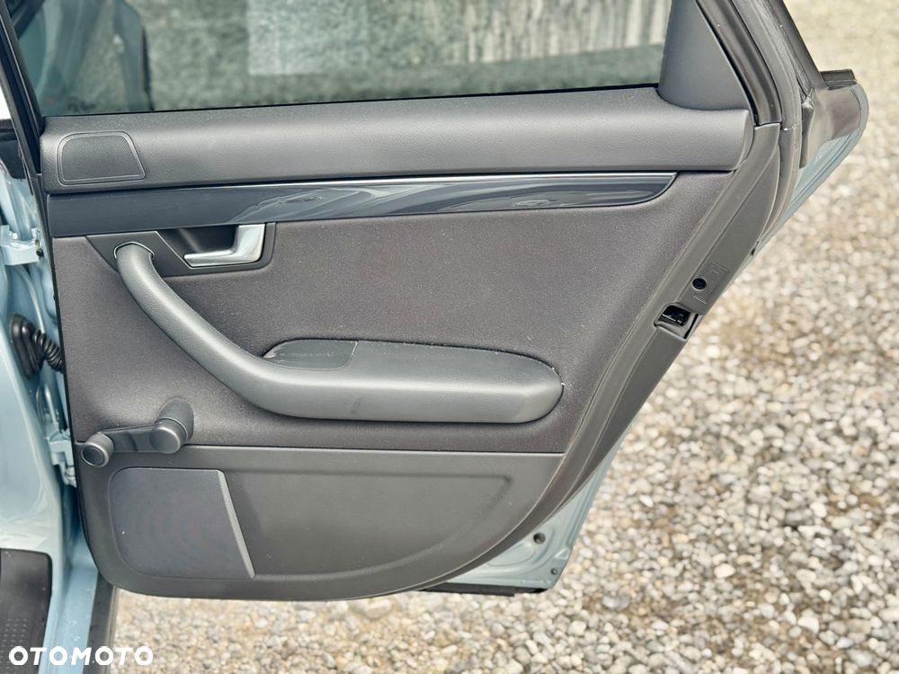 Audi A4 Limousine 2 - 16