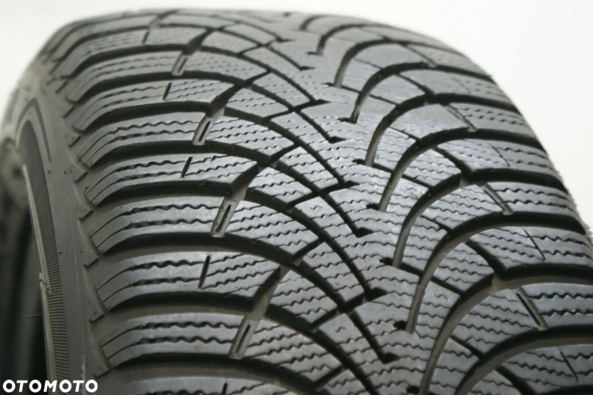 zimowe 205/55R16 GOODYEAR ULTRAGRIP 9+ , 6,3mm 2022r  B181 - 2