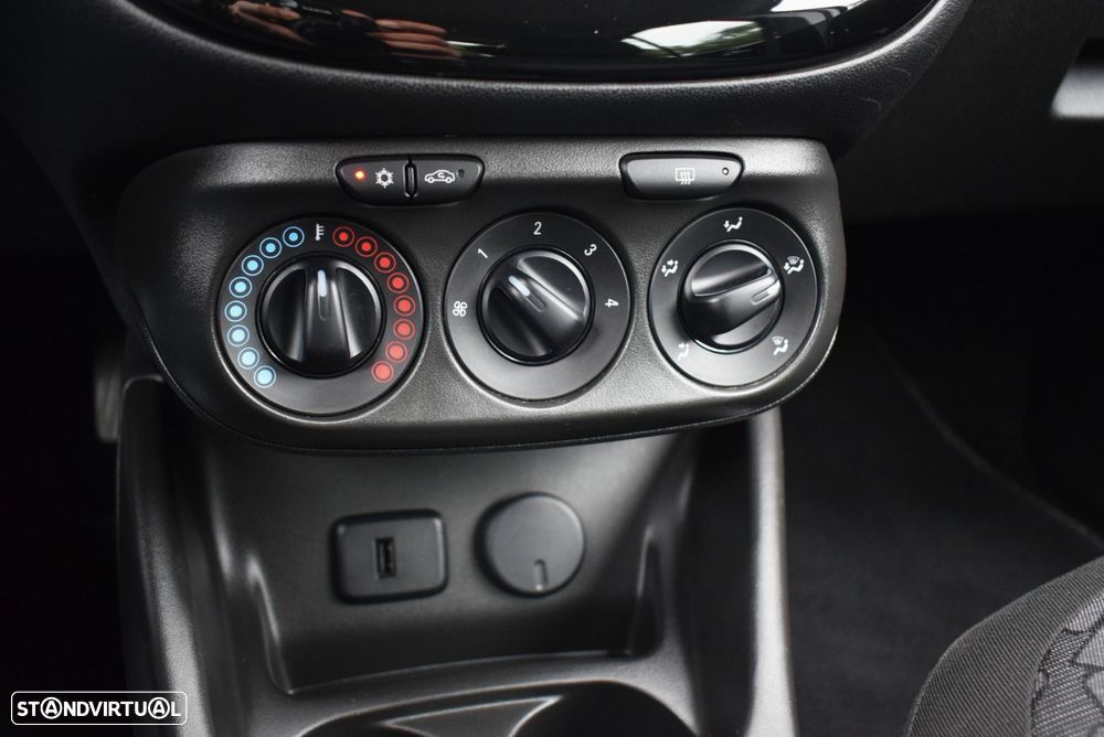 Opel Corsa 1.0 T 120 Anos - 31