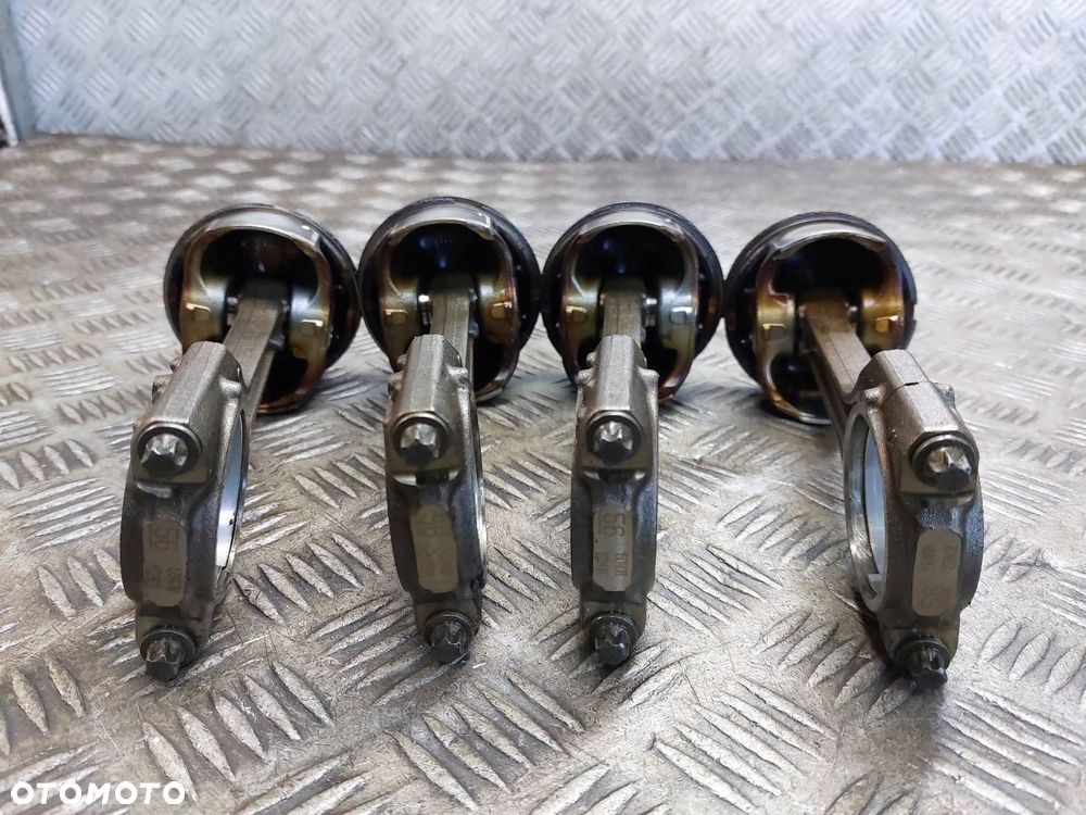 TŁOK + KORBOWÓD KOMPLET AUDI A4 B8 1.8 TFSI CABB - 2