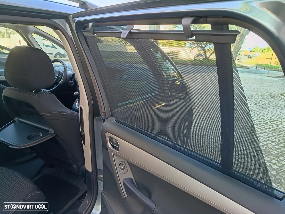 Citroën C4 Grand Picasso HDi 110 FAP (7L) Business Class - 18