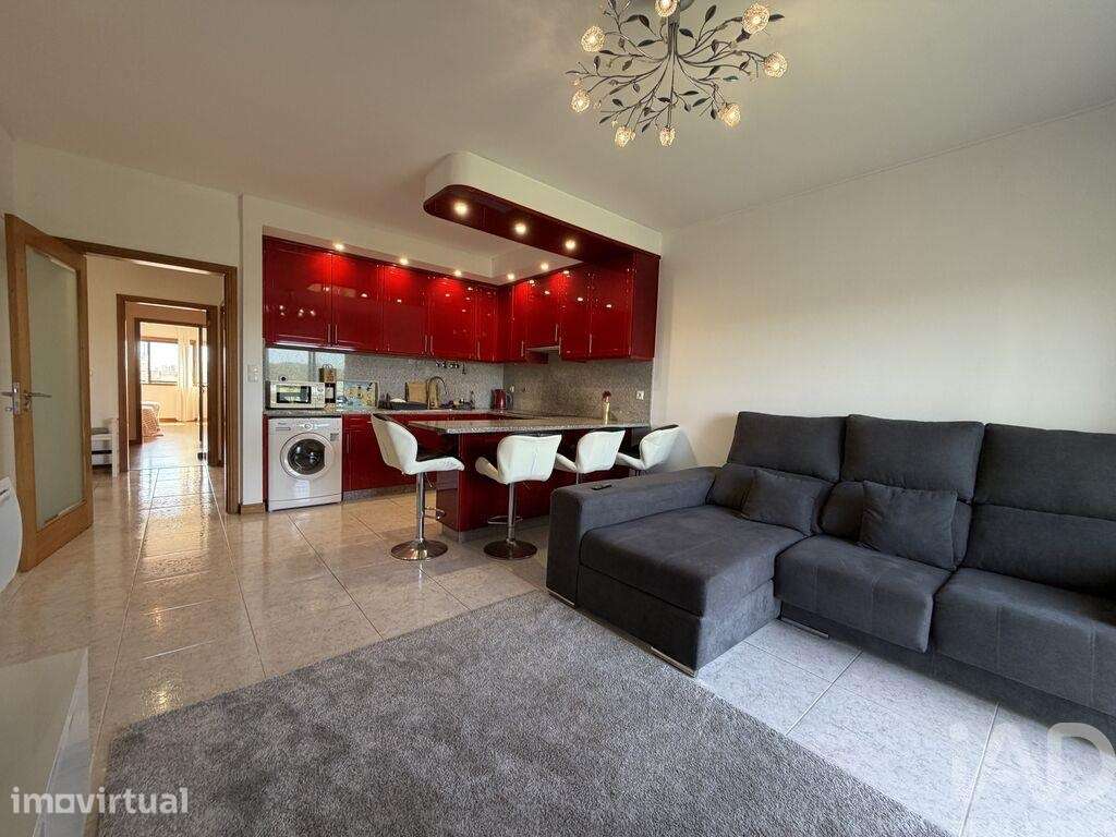Apartamento T2 em Chafé de 83,00 m2