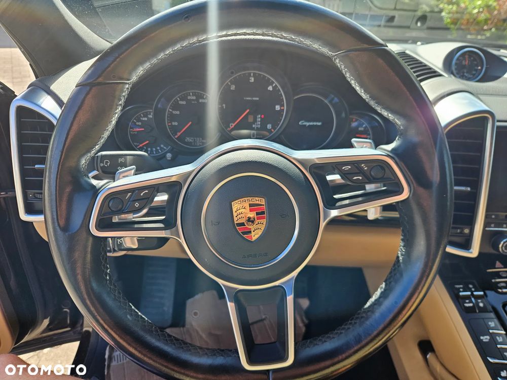 Porsche Cayenne Diesel Platinum Edition - 18