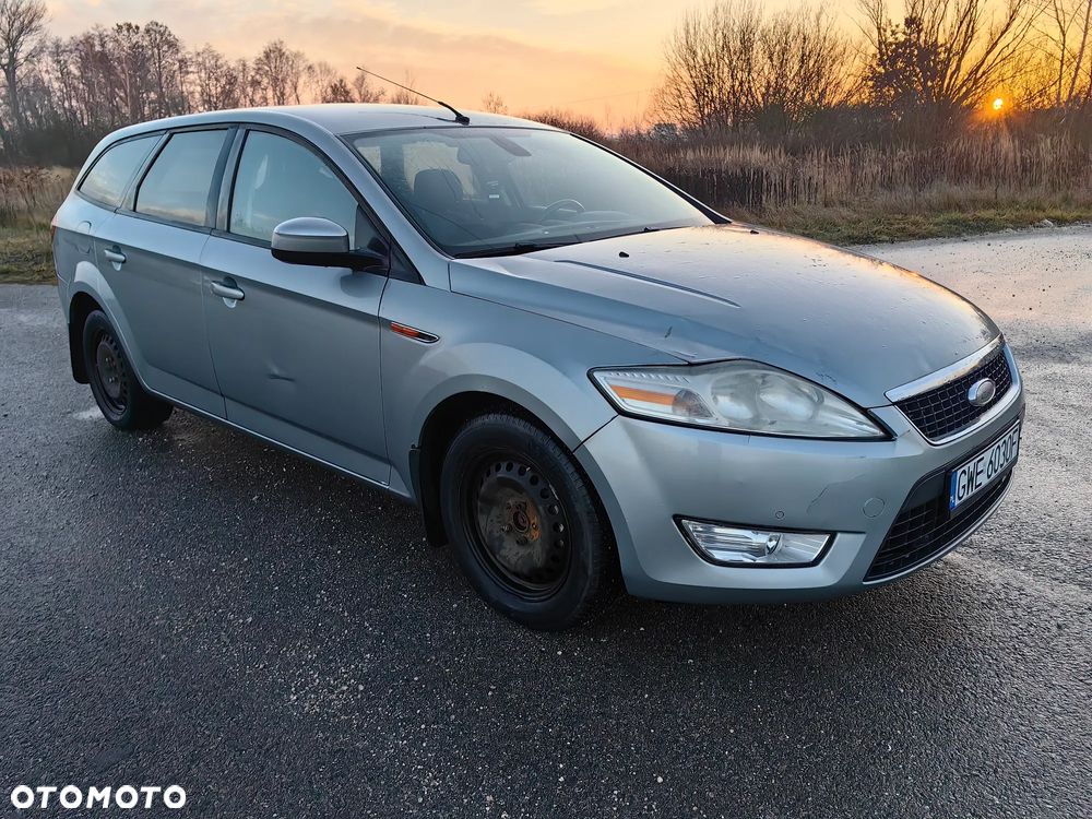 Ford Mondeo 2.0 Ambiente - 9