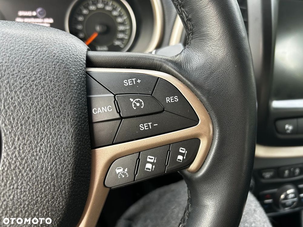 Jeep Cherokee 2.0 MJD Active Drive II Limited - 15