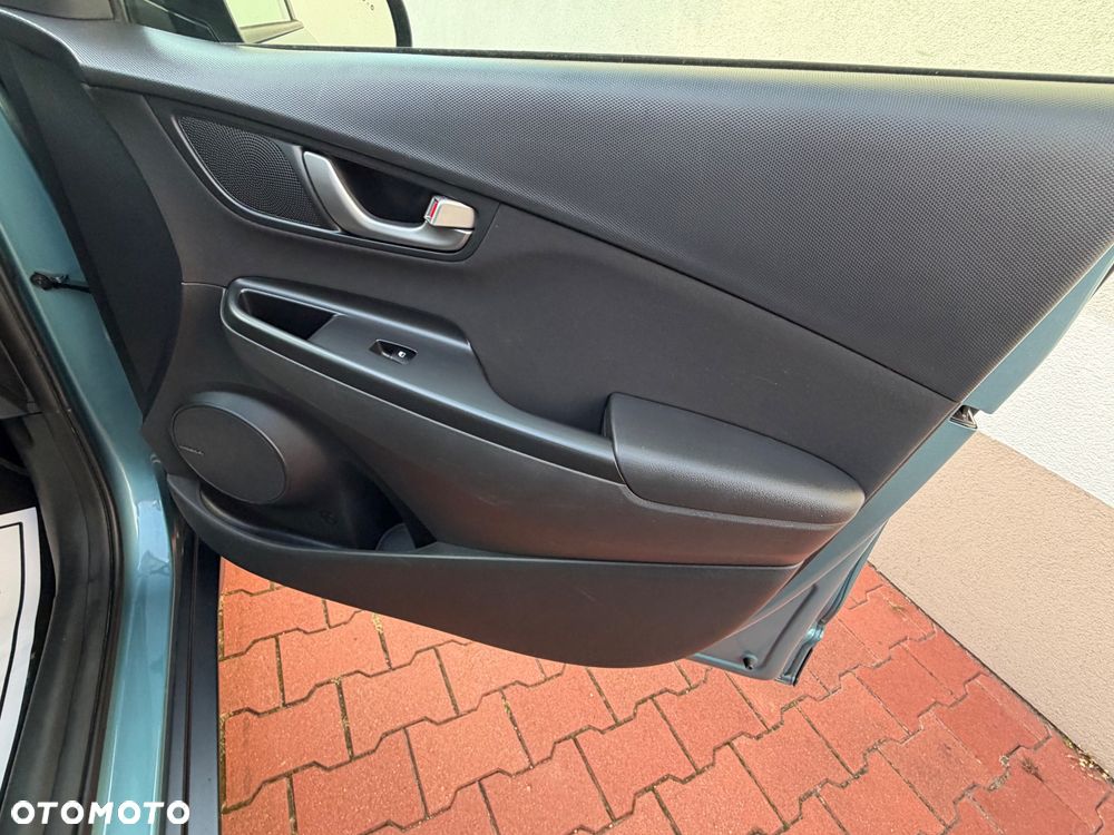 Hyundai Kona - 24