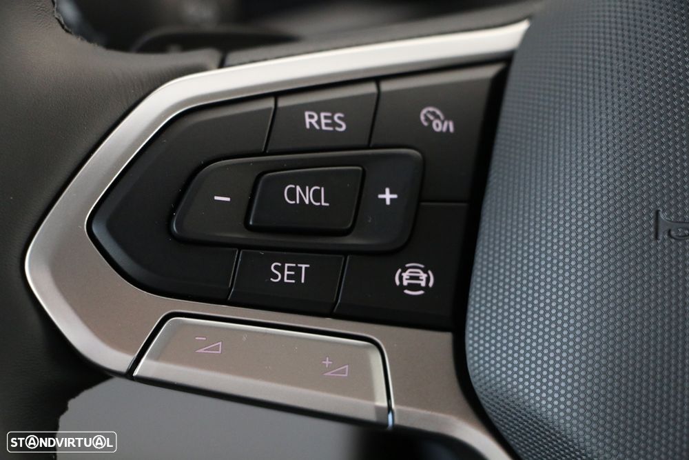 VW Multivan 1.5 TSI e-Hybrid Life DSG - 51