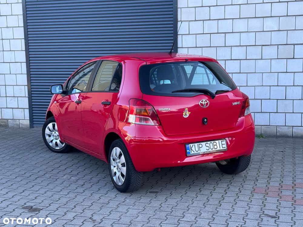 Toyota Yaris 1.0 Premium EU6 - 18