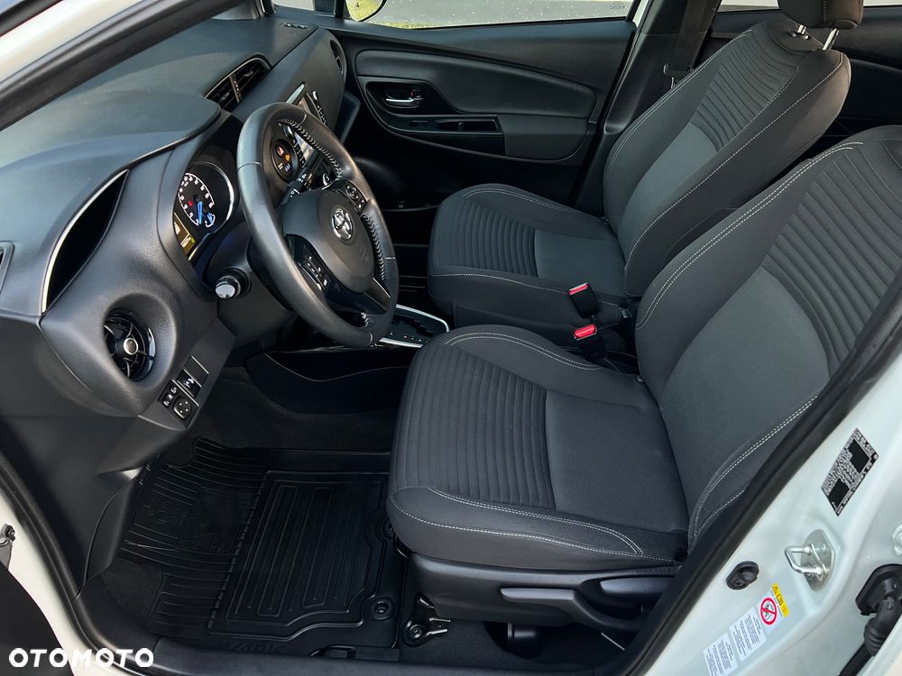 Toyota Yaris 1.5 VVT-i Selection - 22