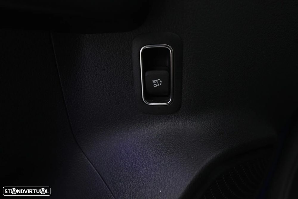 Mercedes-Benz GLA 200 AMG Line - 27