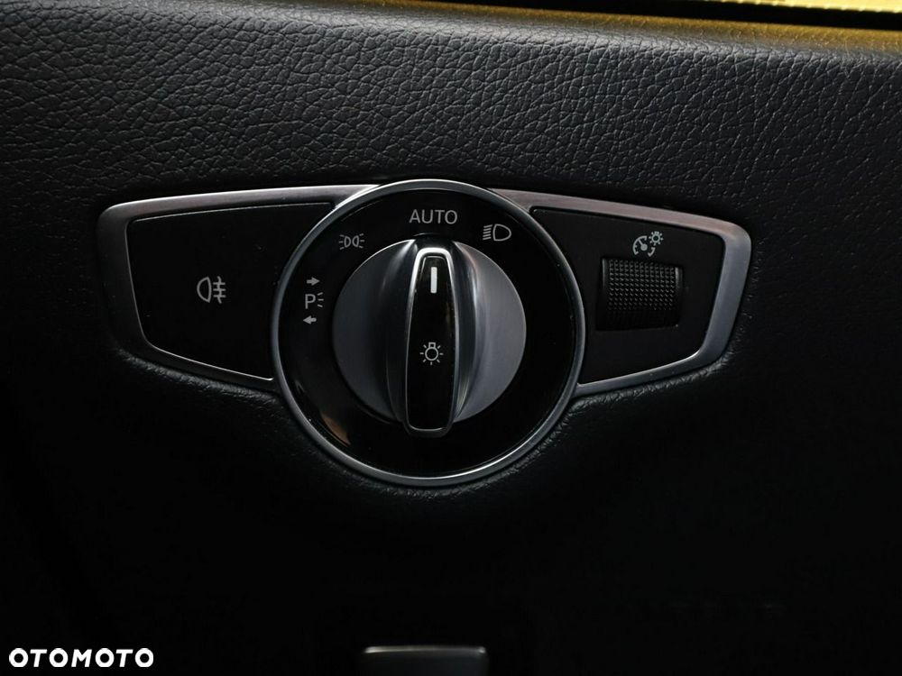 Mercedes-Benz Klasa E 220 d Avantgarde - 36