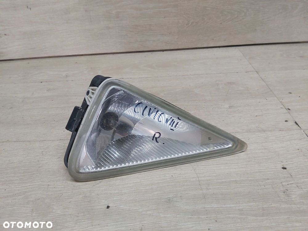 Honda Civic VIII 8 UFO halogen prawy przód - 1