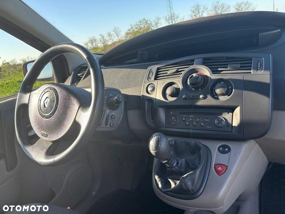 Renault Scenic 1.9 dCi FAP Avantage - 21